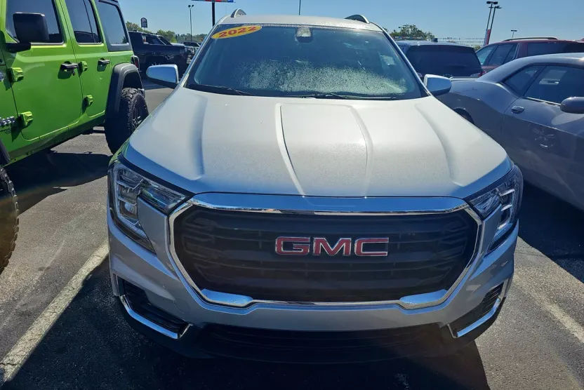 2022 Gmc Terrain SLE photo 1