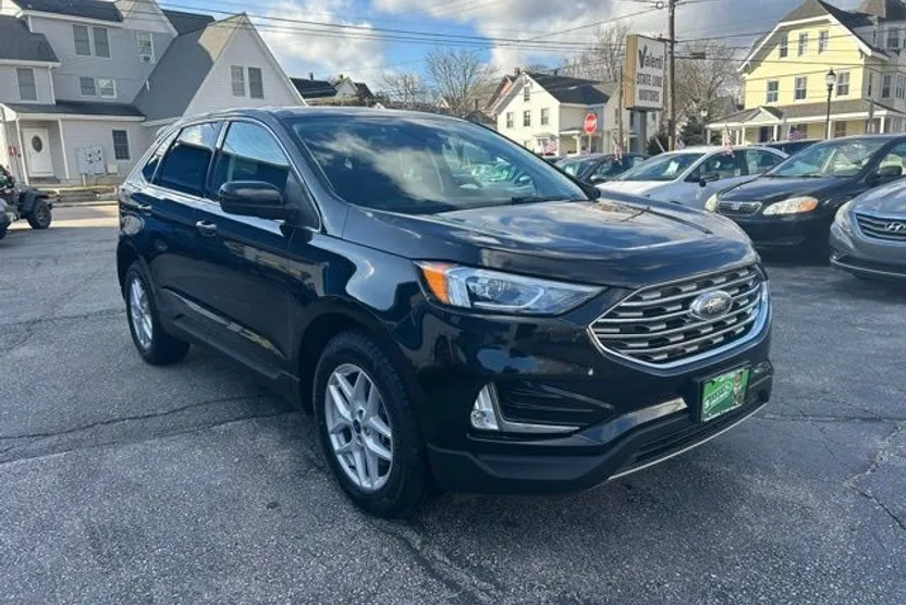2021 Ford Edge SEL photo 1