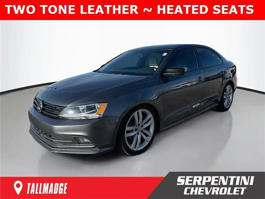 2016 Volkswagen Jetta 1.8T Sport photo 1