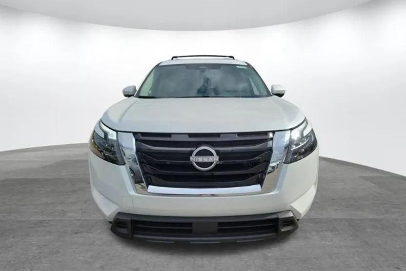 2025 Nissan Pathfinder SV photo 1