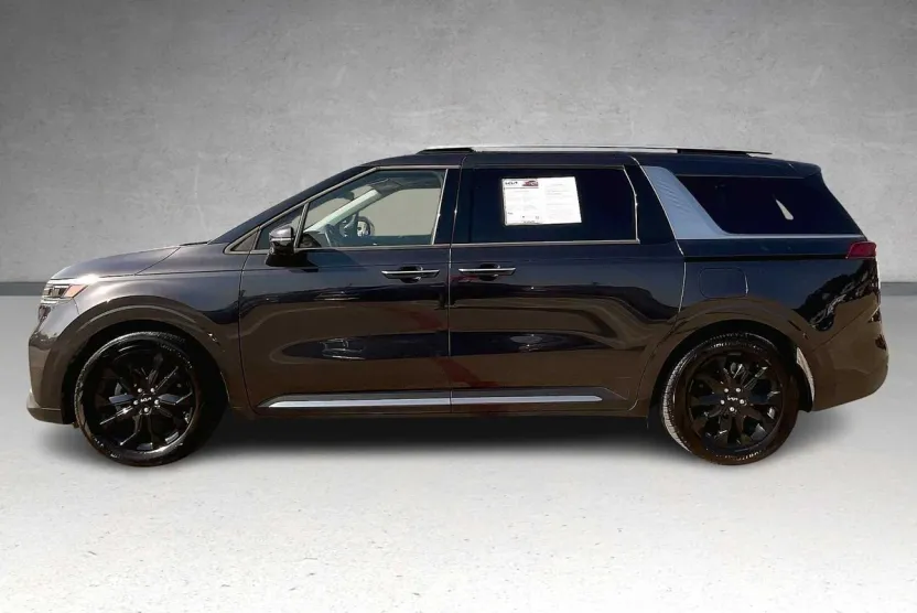 2024 Kia Carnival SX Prestige photo 1