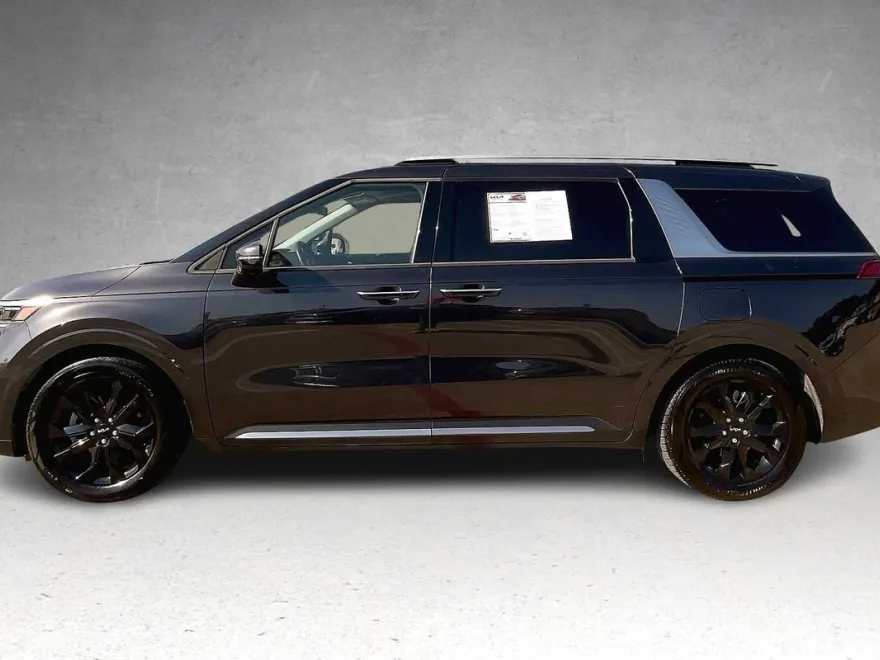 2024 Kia Carnival SX Prestige photo 1