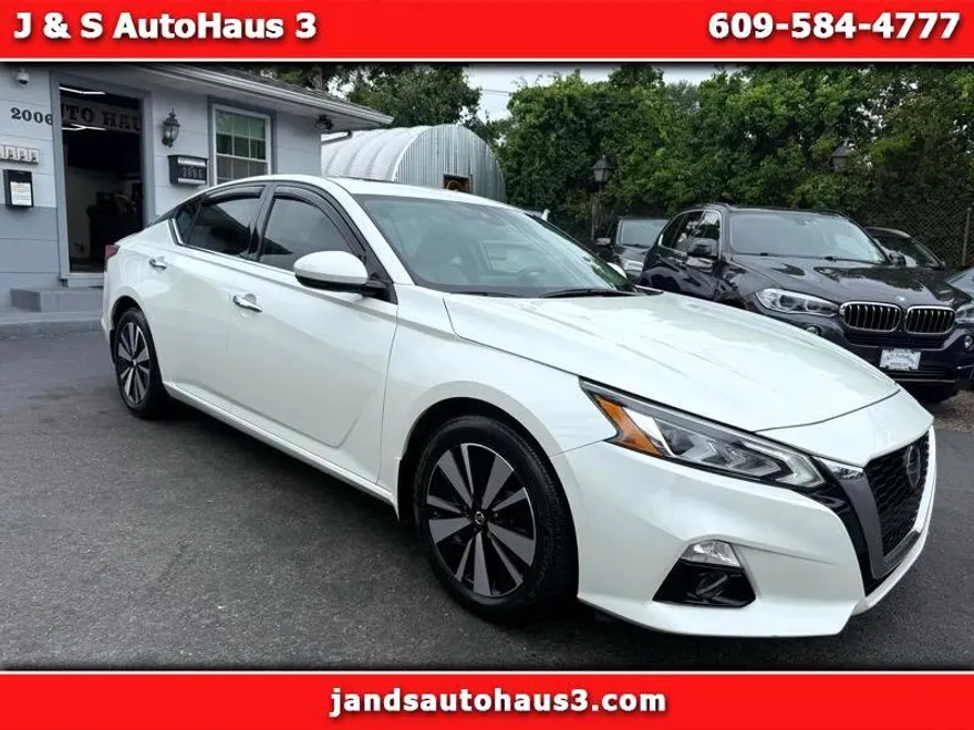 2020 Nissan Altima 2.5 SV photo 1