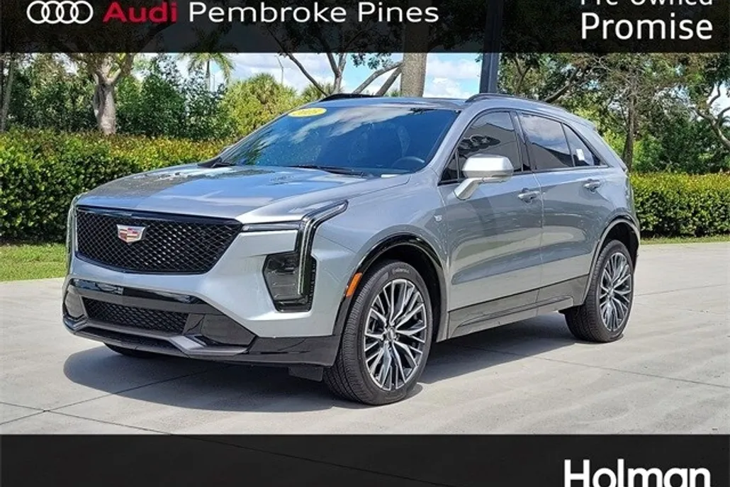 2025 Cadillac XT4 Sport photo 1