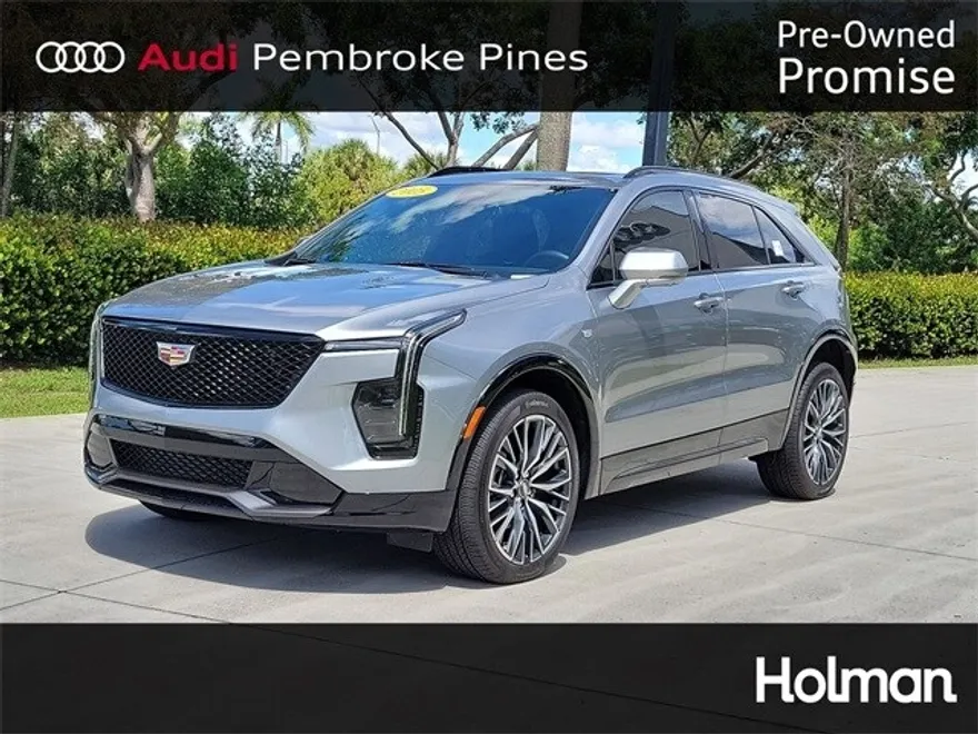 2025 Cadillac XT4 Sport photo 1