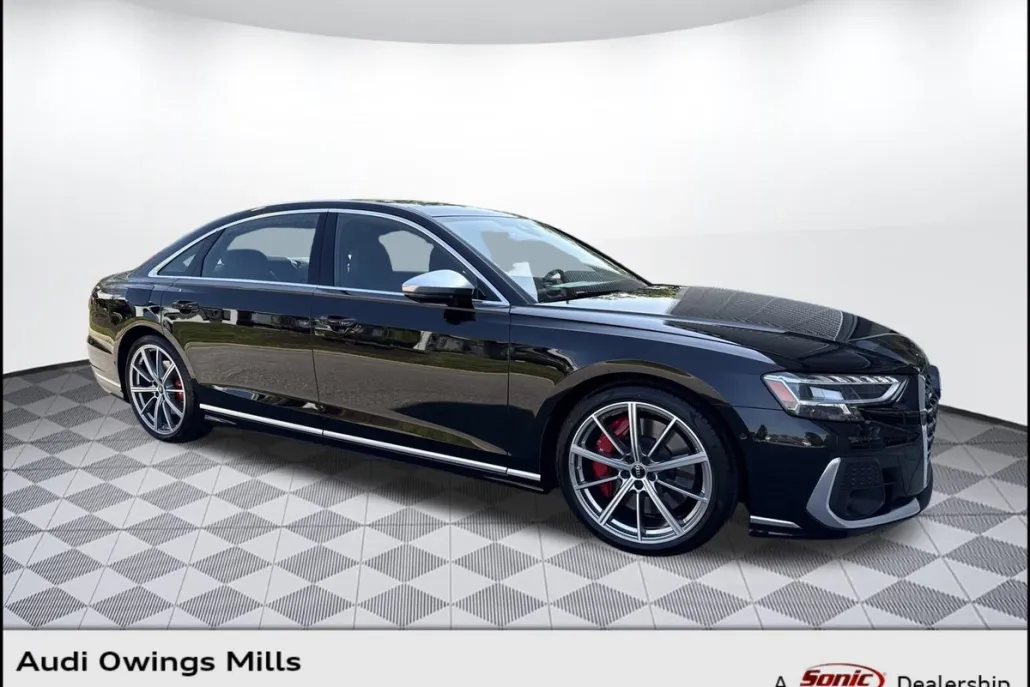 2025 Audi S8 4.0T photo 1