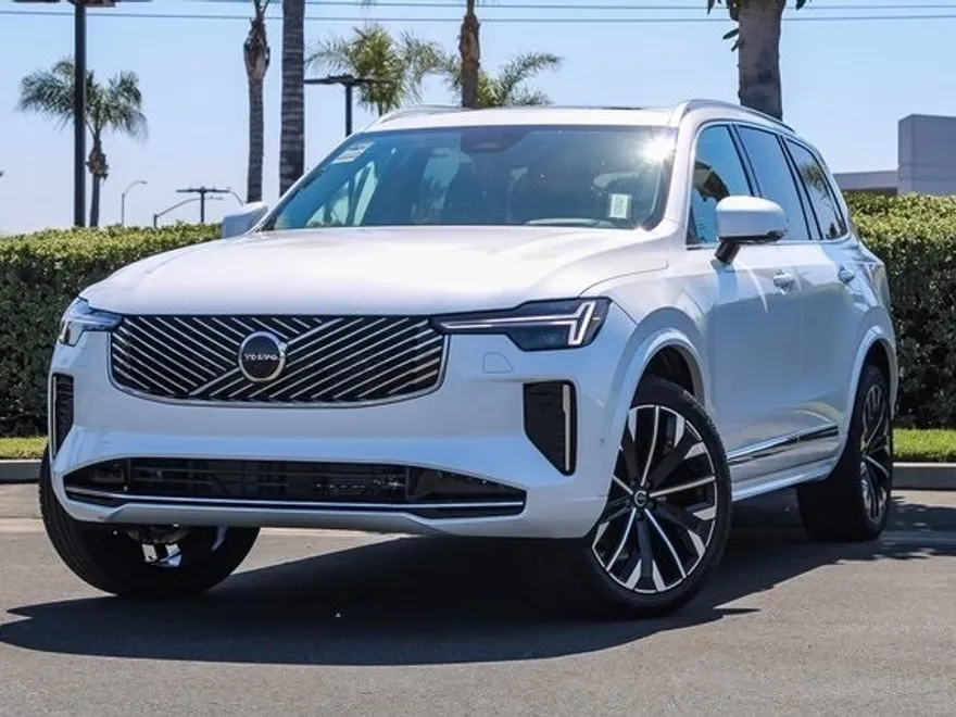 2025 Volvo XC90 photo 1