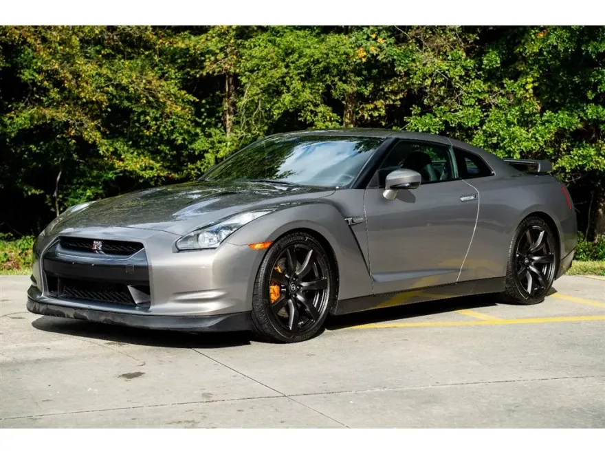 2009 Nissan GT-R Premium photo 1