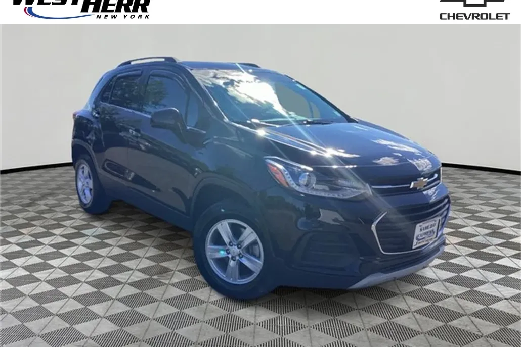 2019 Chevrolet Trax LT photo 1