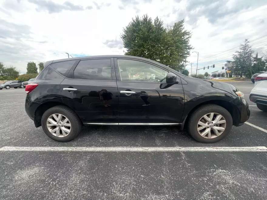 2014 Nissan Murano LE photo 1