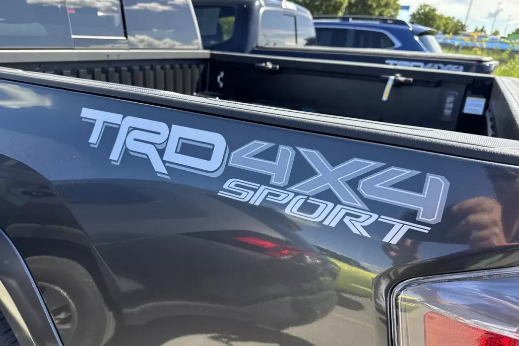 2022 Toyota Tacoma TRD Sport photo 1
