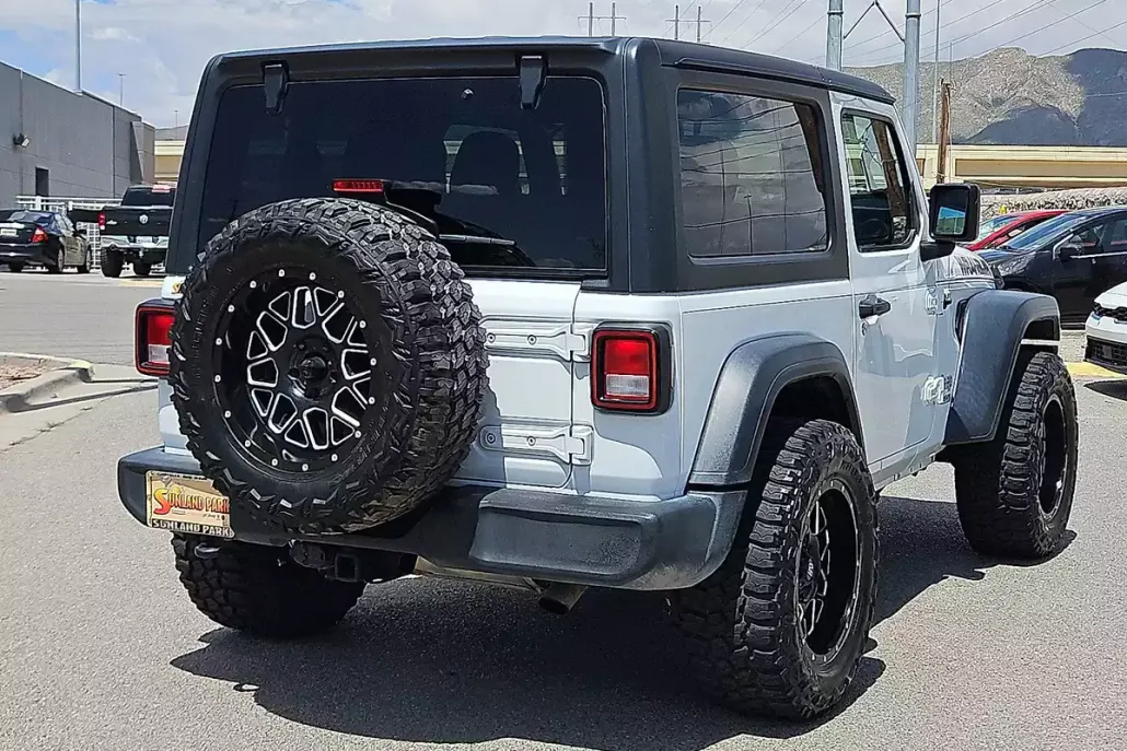 2020 Jeep Wrangler Sport S photo 1