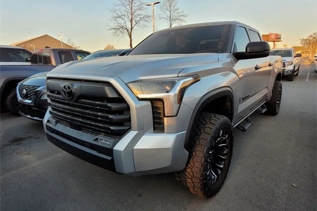 2025 Toyota Tundra SR5 photo 1