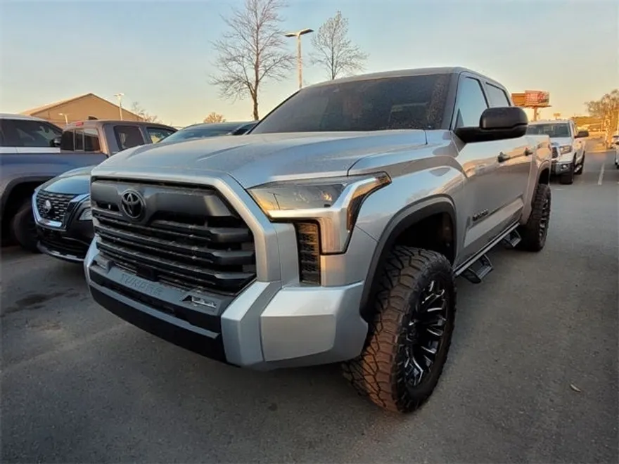 2025 Toyota Tundra SR5 photo 1