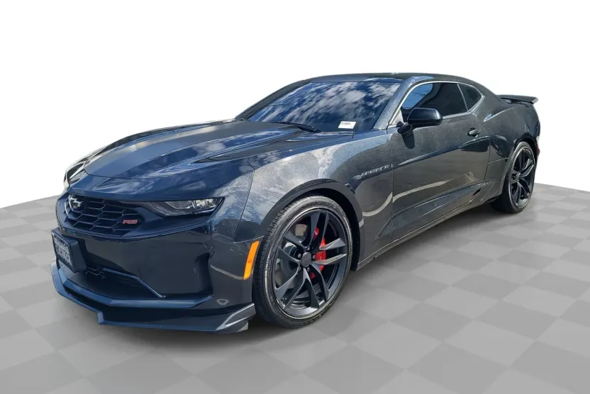 2024 Chevrolet Camaro 2LT 3LT photo 1
