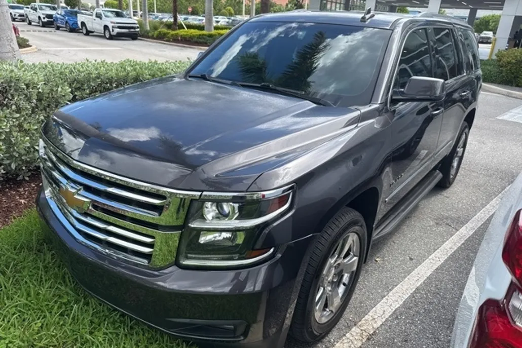 2016 Chevrolet Tahoe LT photo 1