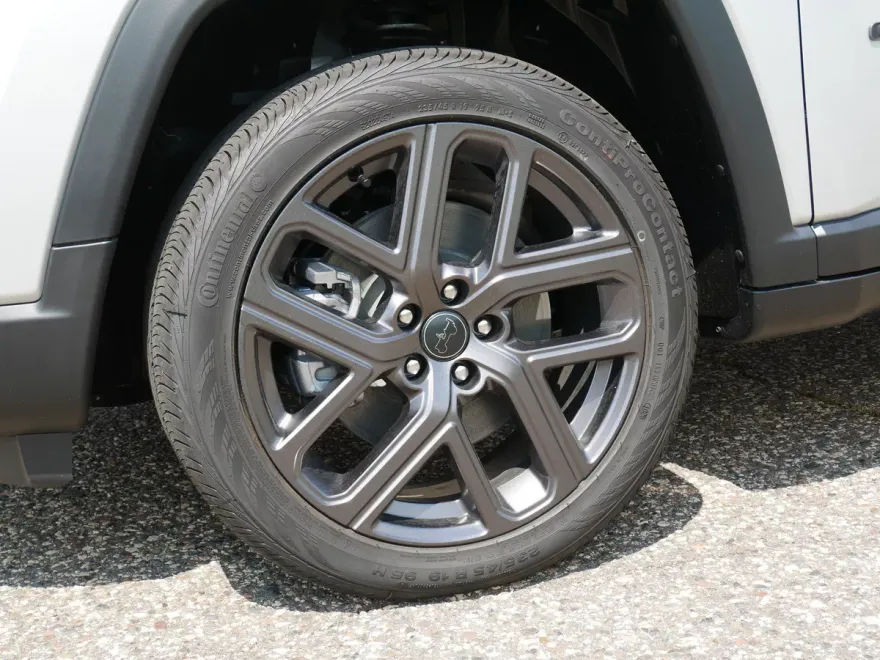 2025 Jeep Compass Limited photo 1