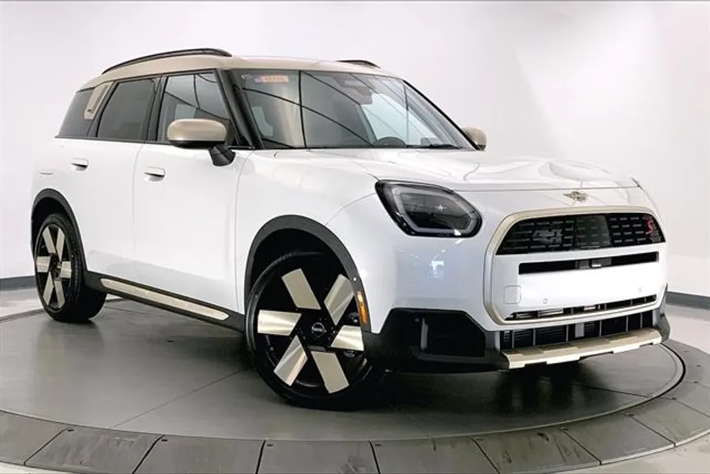 2025 Mini Countryman S ALL4 Iconic photo 1