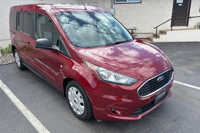 2020 Ford Transit Connect XLT photo 1