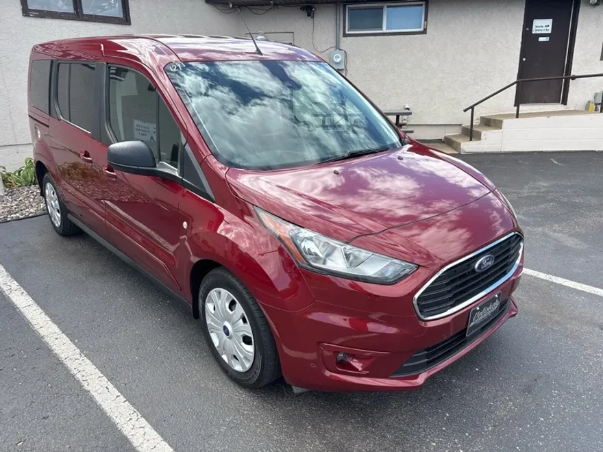 2020 Ford Transit Connect XLT photo 1