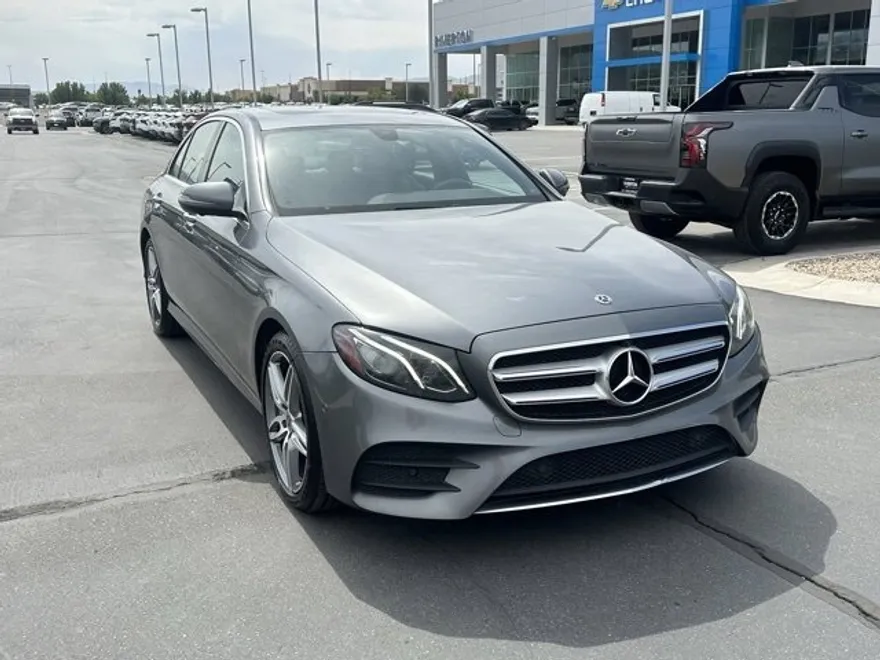 2019 Mercedes Benz E 300 4MATIC Sedan photo 1