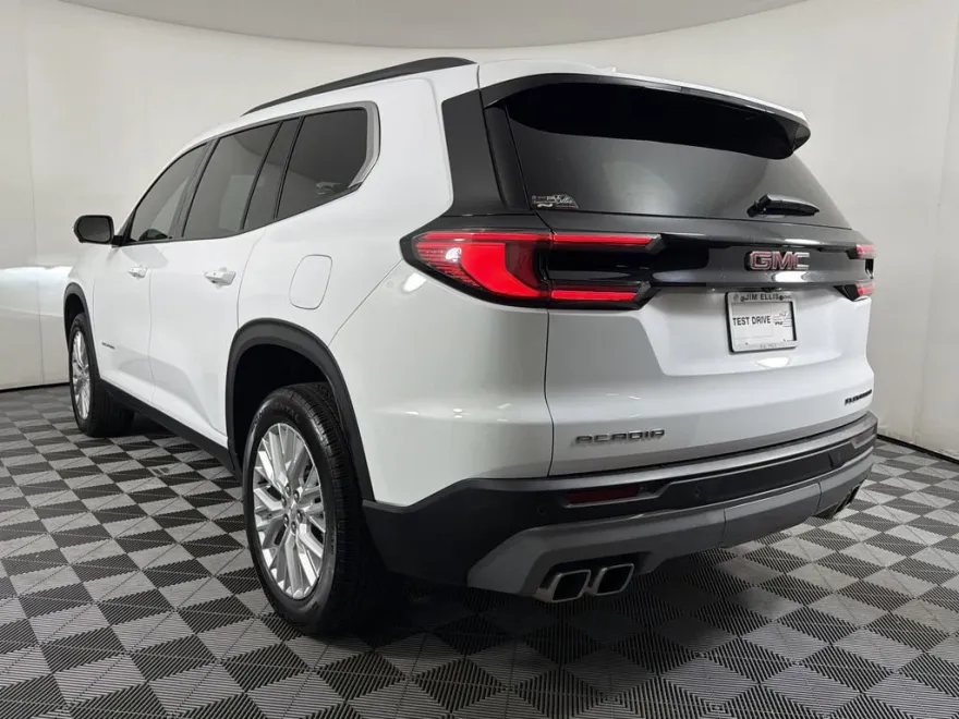 2025 Gmc Acadia Elevation photo 1