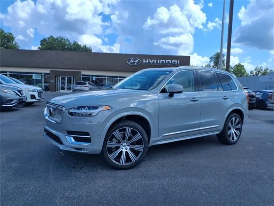 2024 Volvo XC90 Plus photo 1
