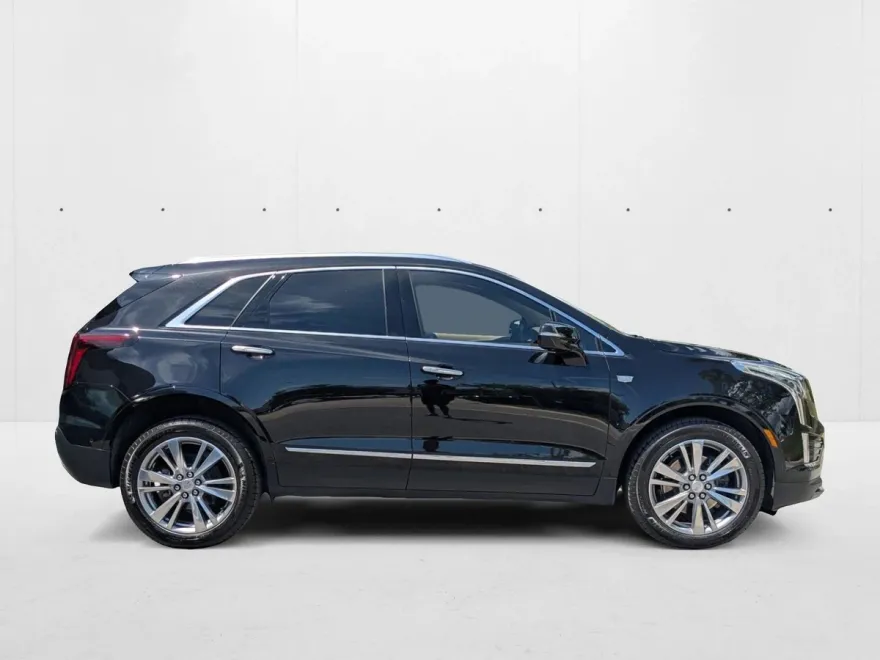 2024 Cadillac XT5 Platinum Premium Luxury photo 1