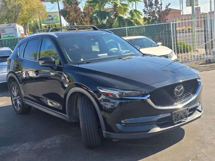 2019 Mazda CX-5 Signature Sport photo 1