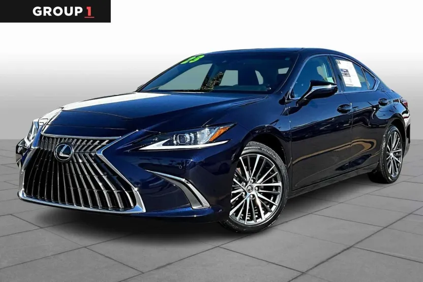 2023 Lexus ES 300h photo 1