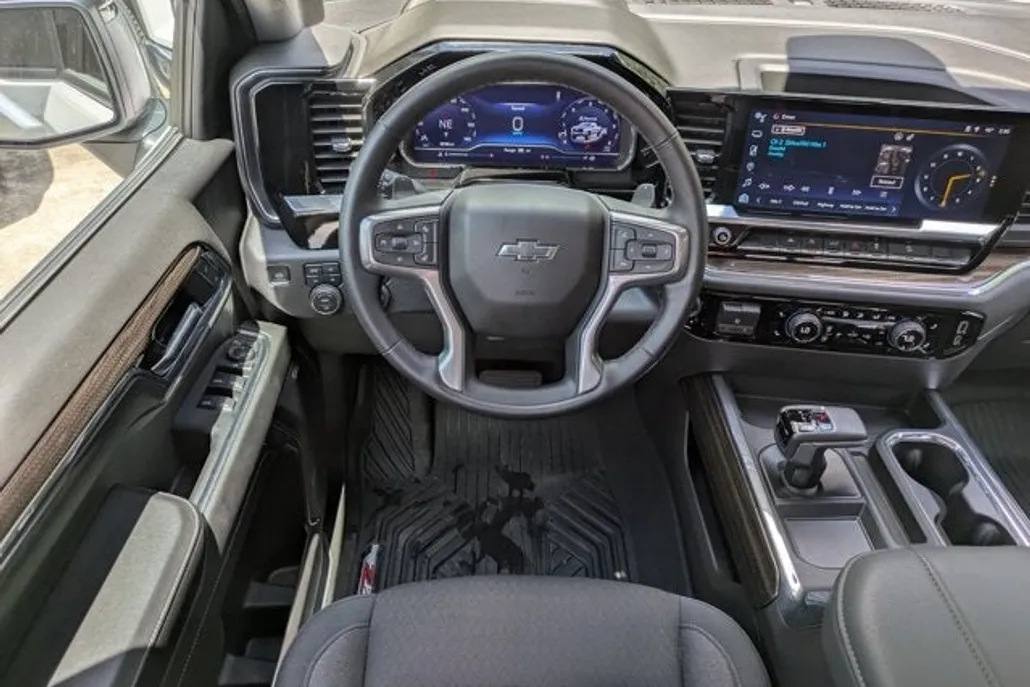 2024 Chevrolet Silverado 1500 LT Trail Boss photo 1