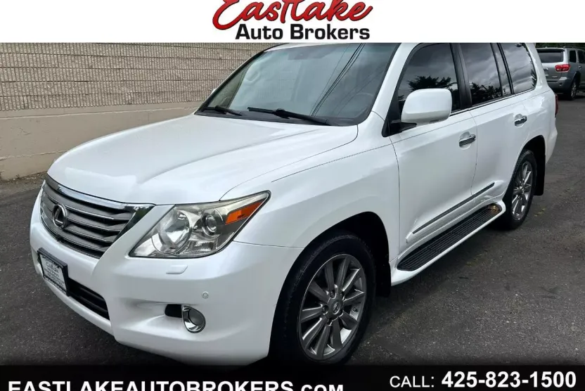 2010 Lexus LX 570 photo 1