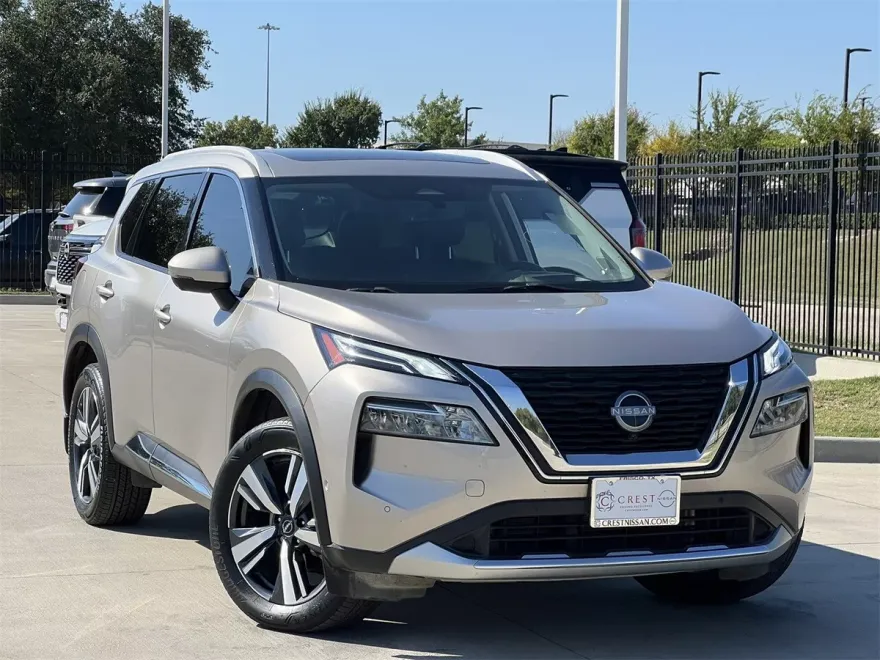 2023 Nissan Rogue Platinum photo 1