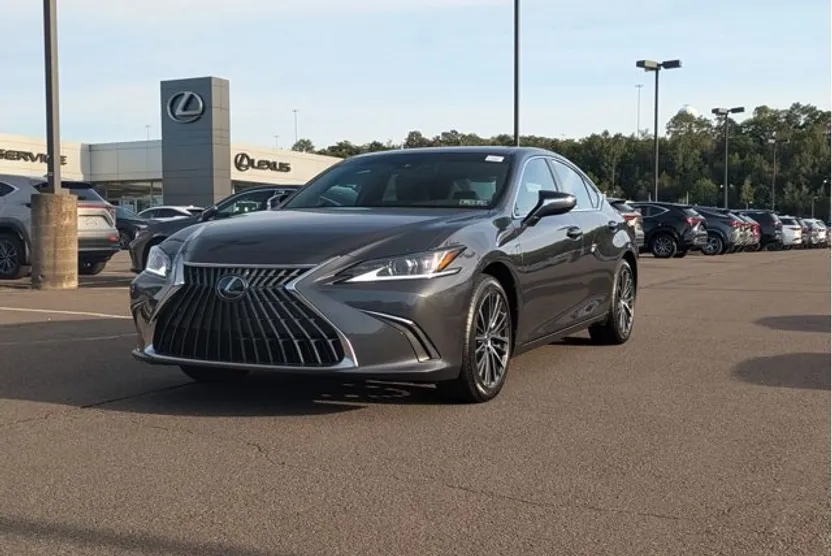 2025 Lexus ES 300h Premium photo 1