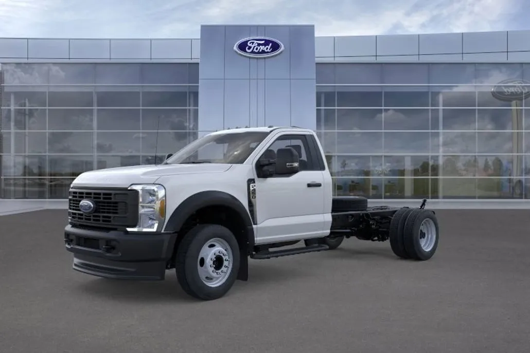 2025 Ford F-450 XL photo 1