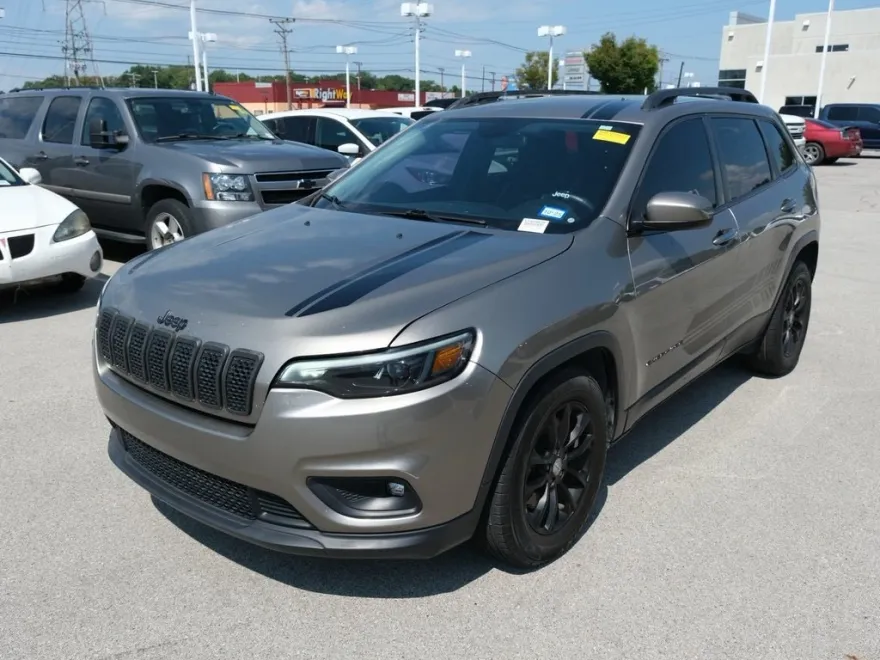 2019 Jeep Cherokee Latitude photo 1