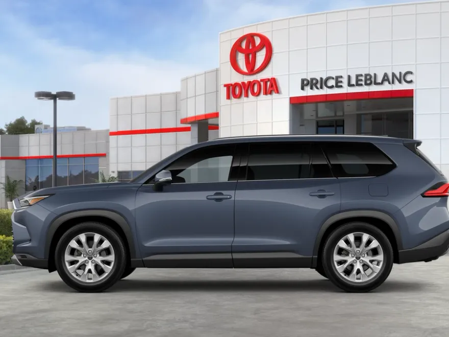 2025 Toyota Highlander Hybrid Limited photo 1