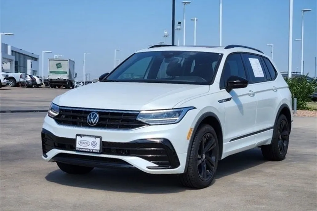 2024 Volkswagen Tiguan SE R-Line Black photo 1