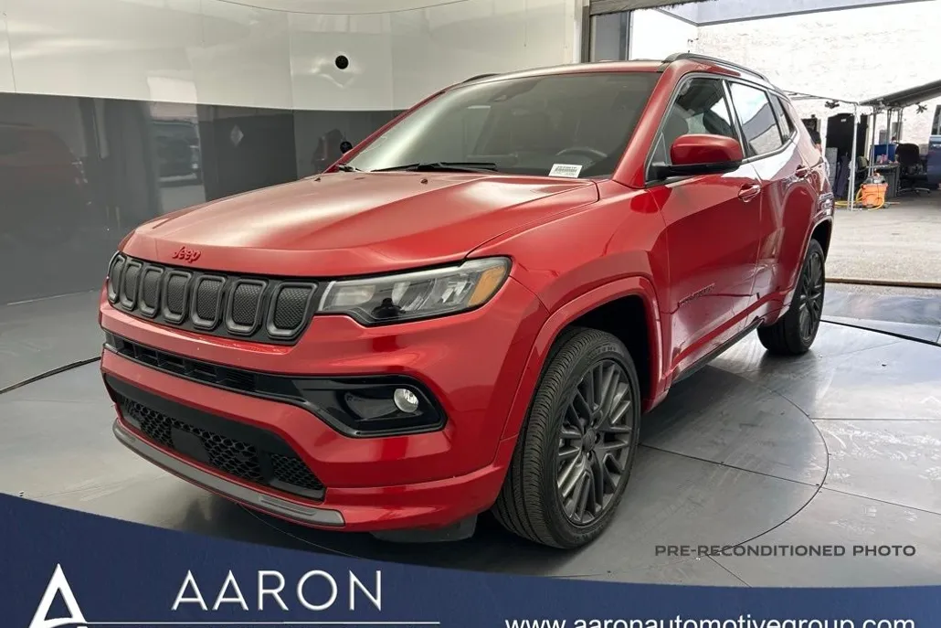 2022 Jeep Compass Limited photo 1