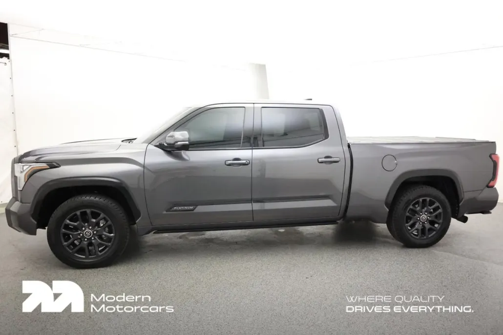 2022 Toyota Tundra Platinum photo 1