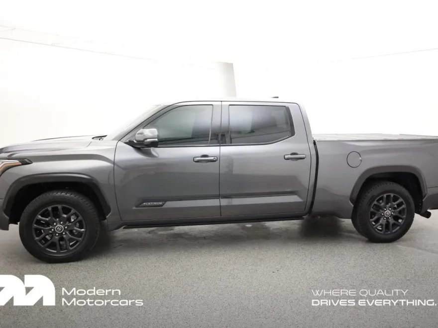 2022 Toyota Tundra Platinum photo 1