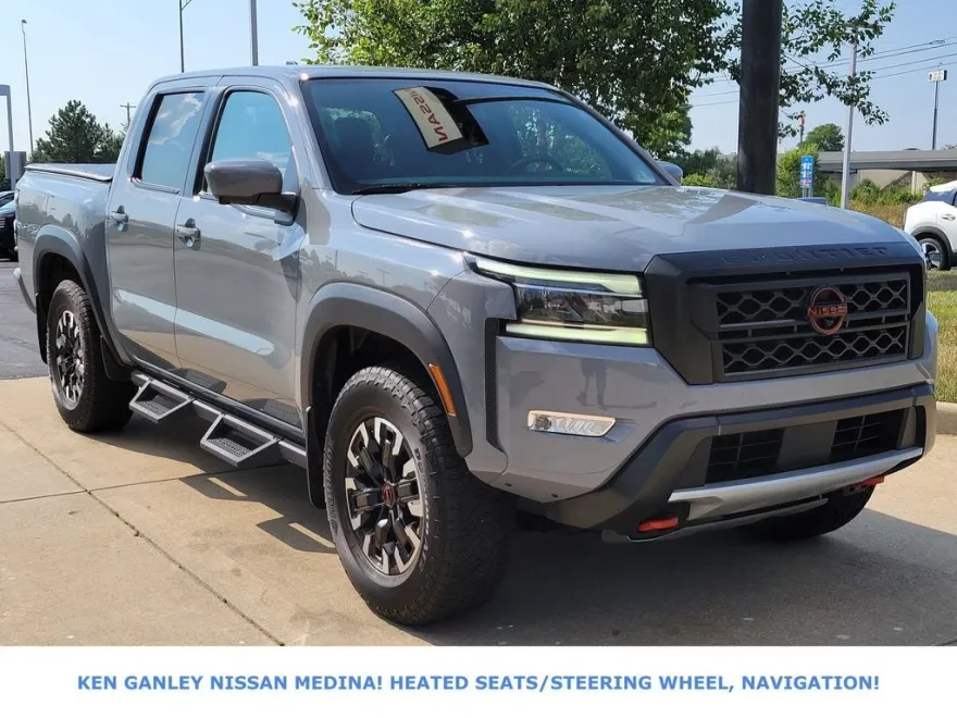 2023 Nissan Frontier PRO-4X photo 1