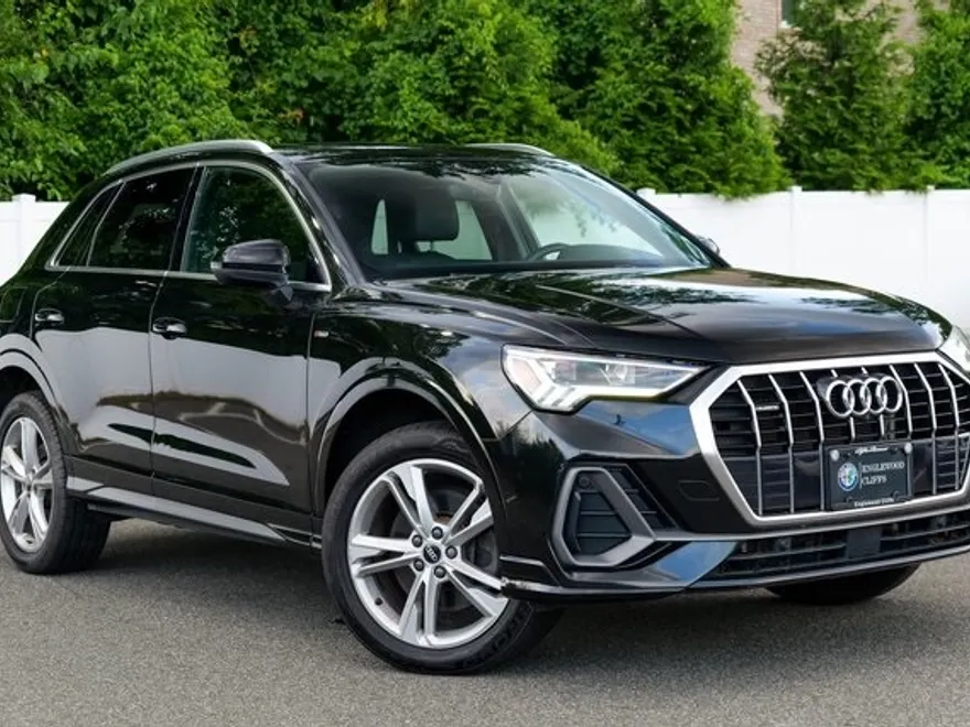 2022 Audi Q3 Premium Plus S line photo 1