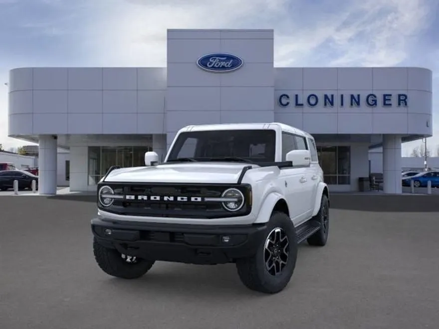 2025 Ford Bronco Outer Banks photo 1