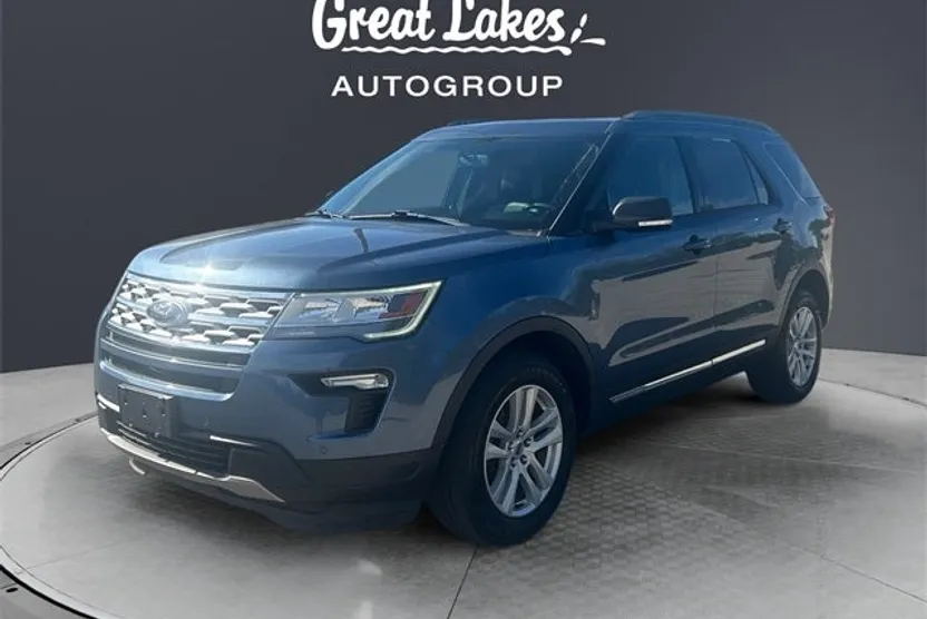 2019 Ford Explorer XLT photo 1