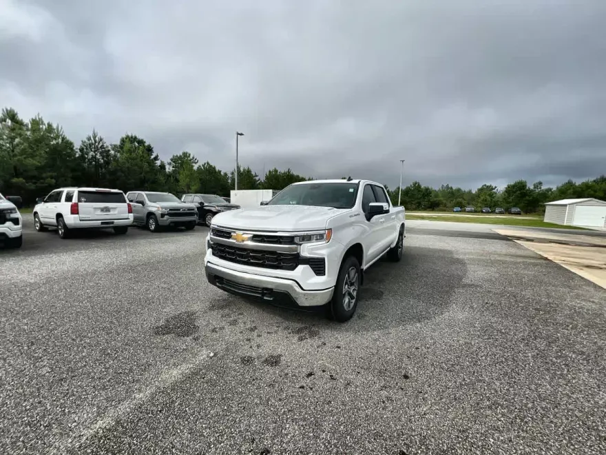 2025 Chevrolet Silverado 1500 LT photo 1
