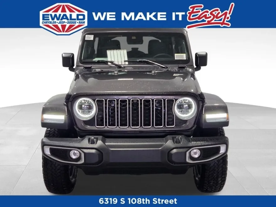 2025 Jeep Wrangler Sahara photo 8
