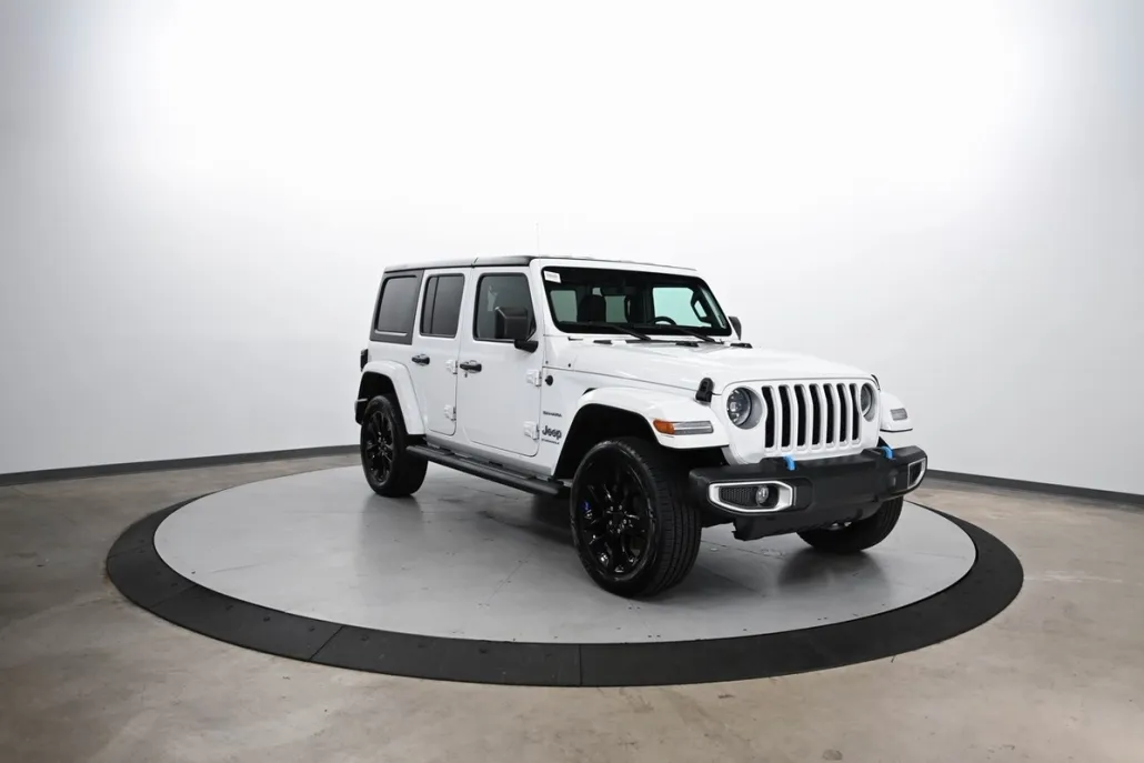 2023 Jeep Wrangler Sahara 4xe photo 1