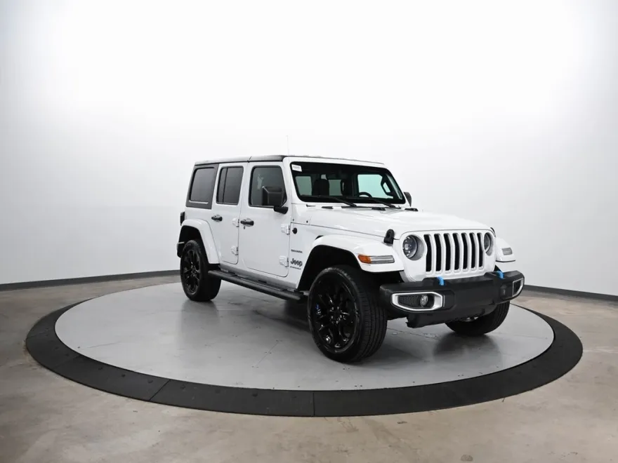 2023 Jeep Wrangler Sahara 4xe photo 1