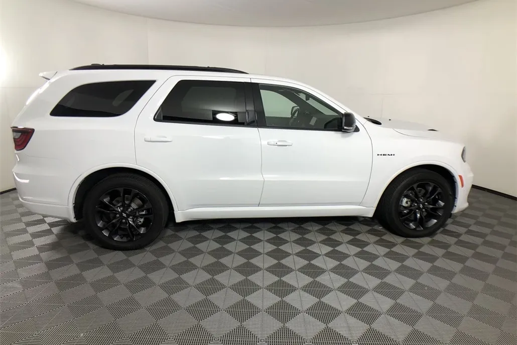 2025 Dodge Durango R/T Plus photo 1